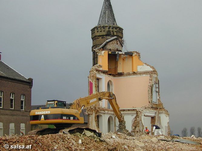 Rittergut Leuffen, Otzenrath: Abriss wegen Braunkohletagebau